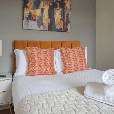 펜션 King Bed Luxury 2br House Fast Wifi *