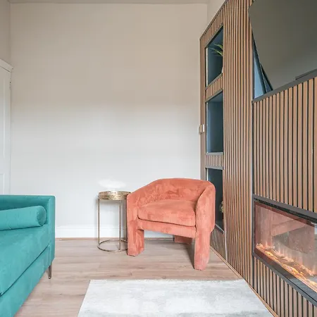 King Bed Luxury 2br House Fast Wifi 배로우인퍼니스