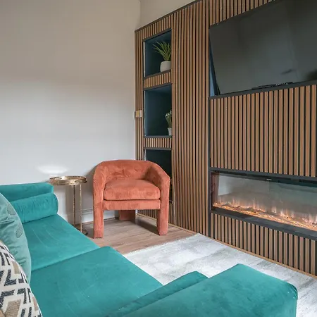 King Bed Luxury 2br House Fast Wifi * 배로우인퍼니스