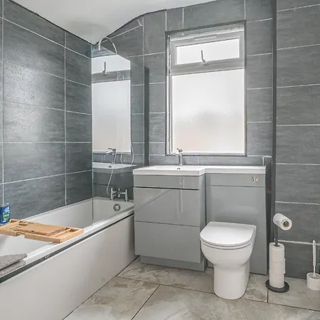 King Bed Luxury 2br House Fast Wifi